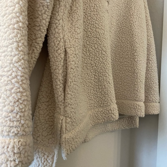 Cozy Aerie Sherpa Jacket - Picture 6 of 8